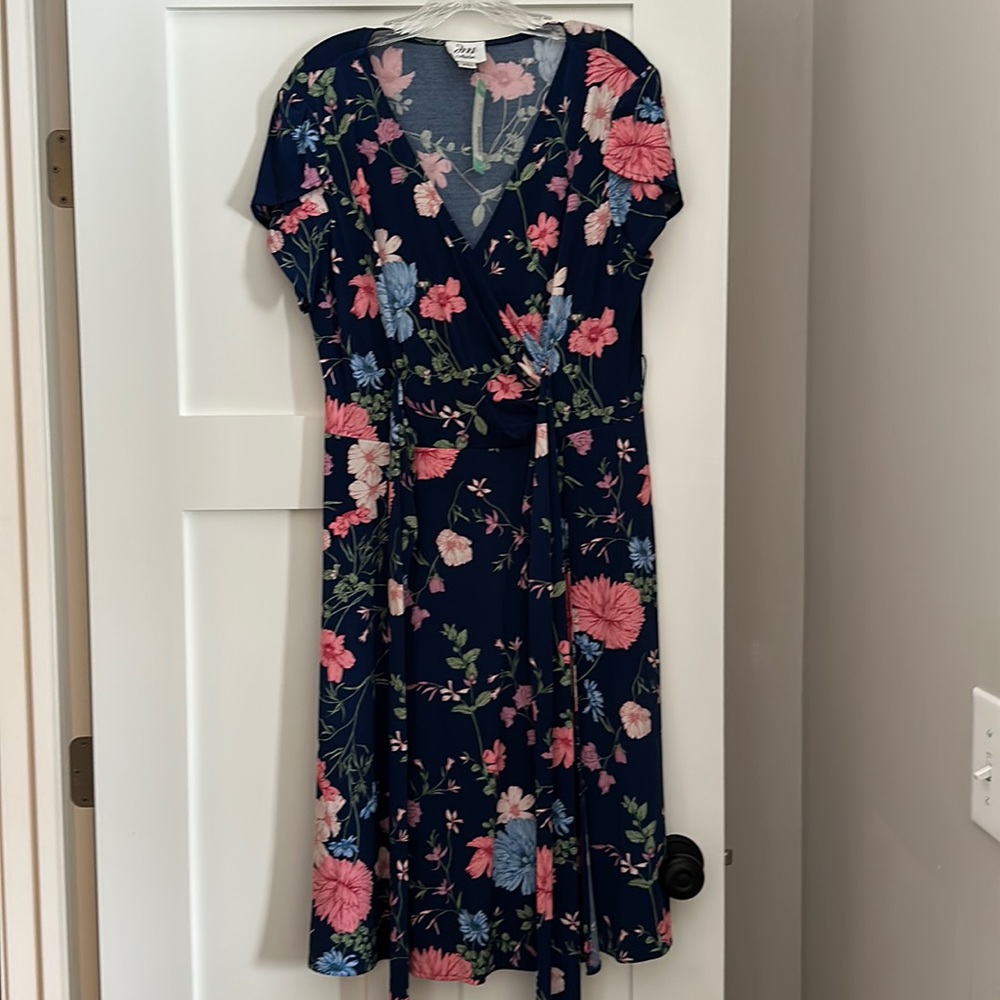 DM Collection Rayla Faux Wrap Knit Dress in Navy. Size 14.